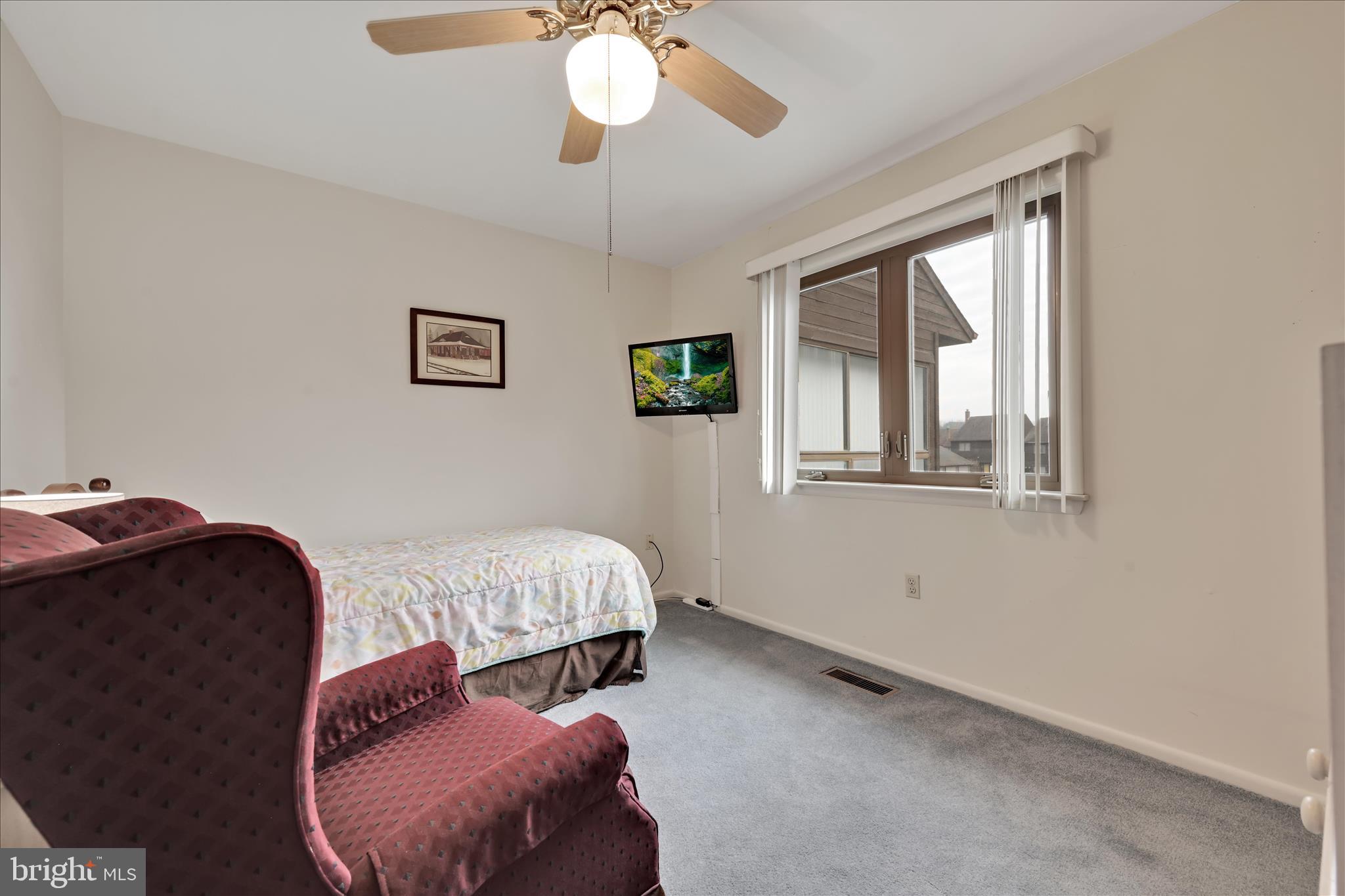 PINEBROOK - Residential