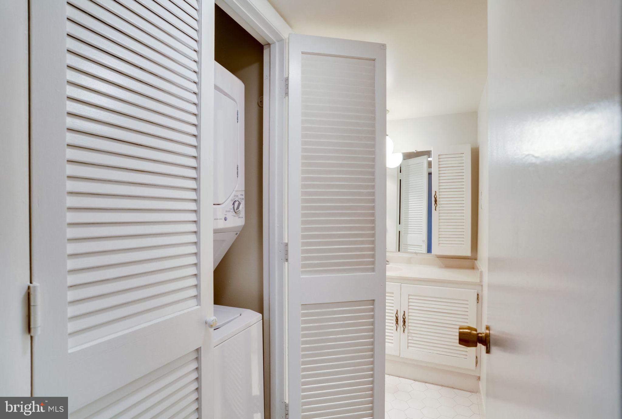 VIRGINIA SQUARE - Residential