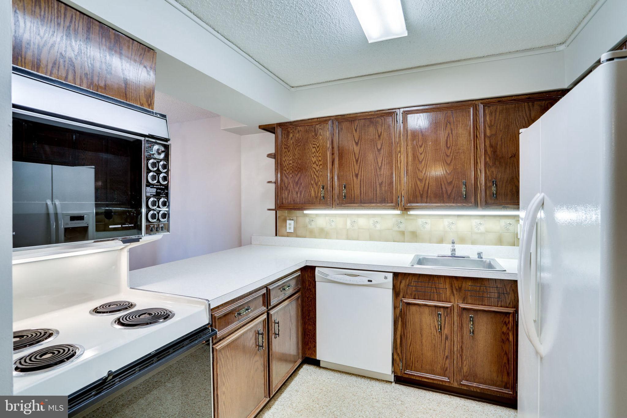 VIRGINIA SQUARE - Residential