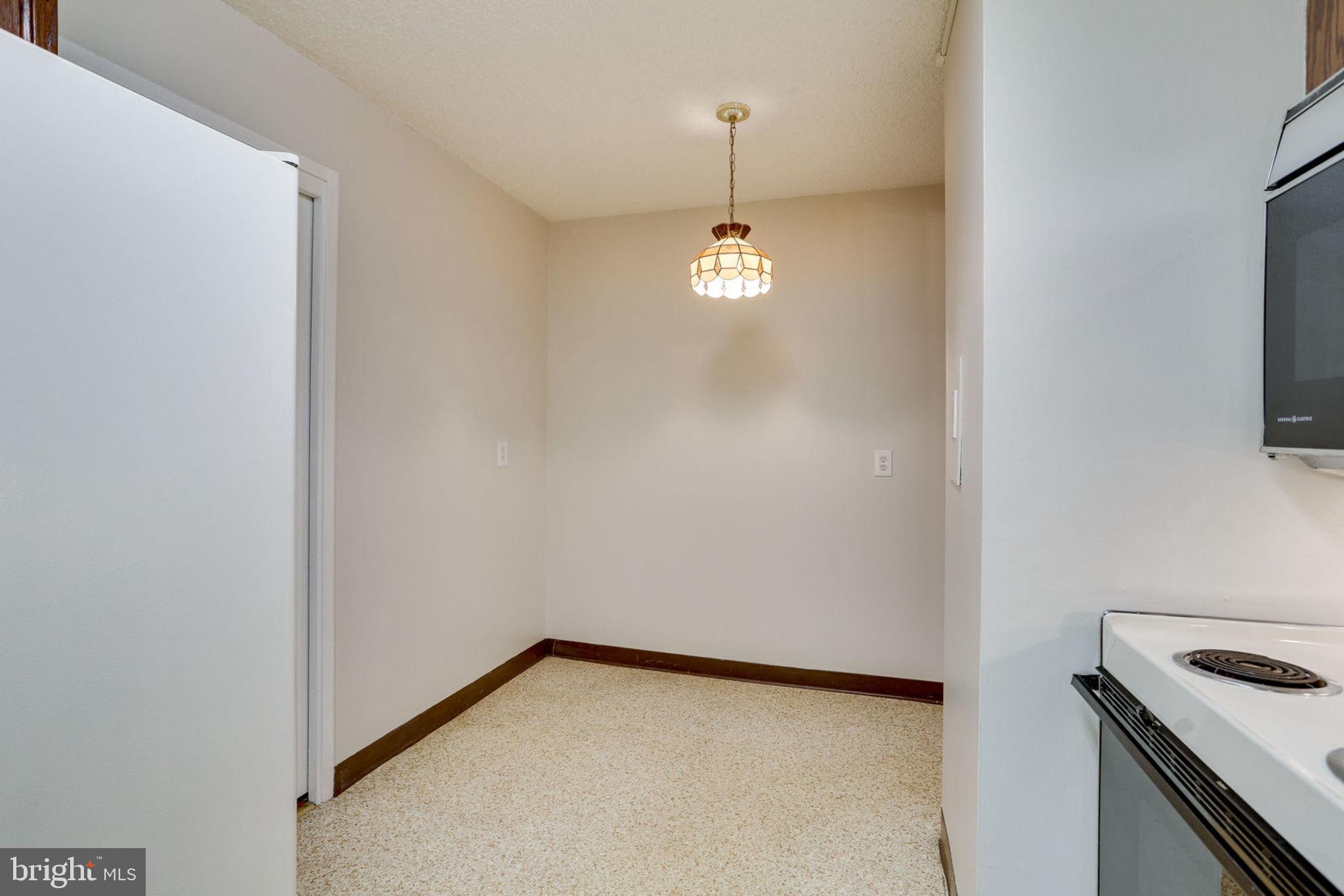 VIRGINIA SQUARE - Residential