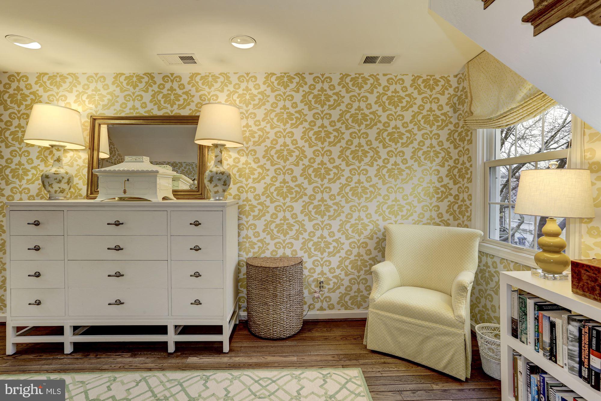 OLD TOWN ALEXANDRIA - Residential