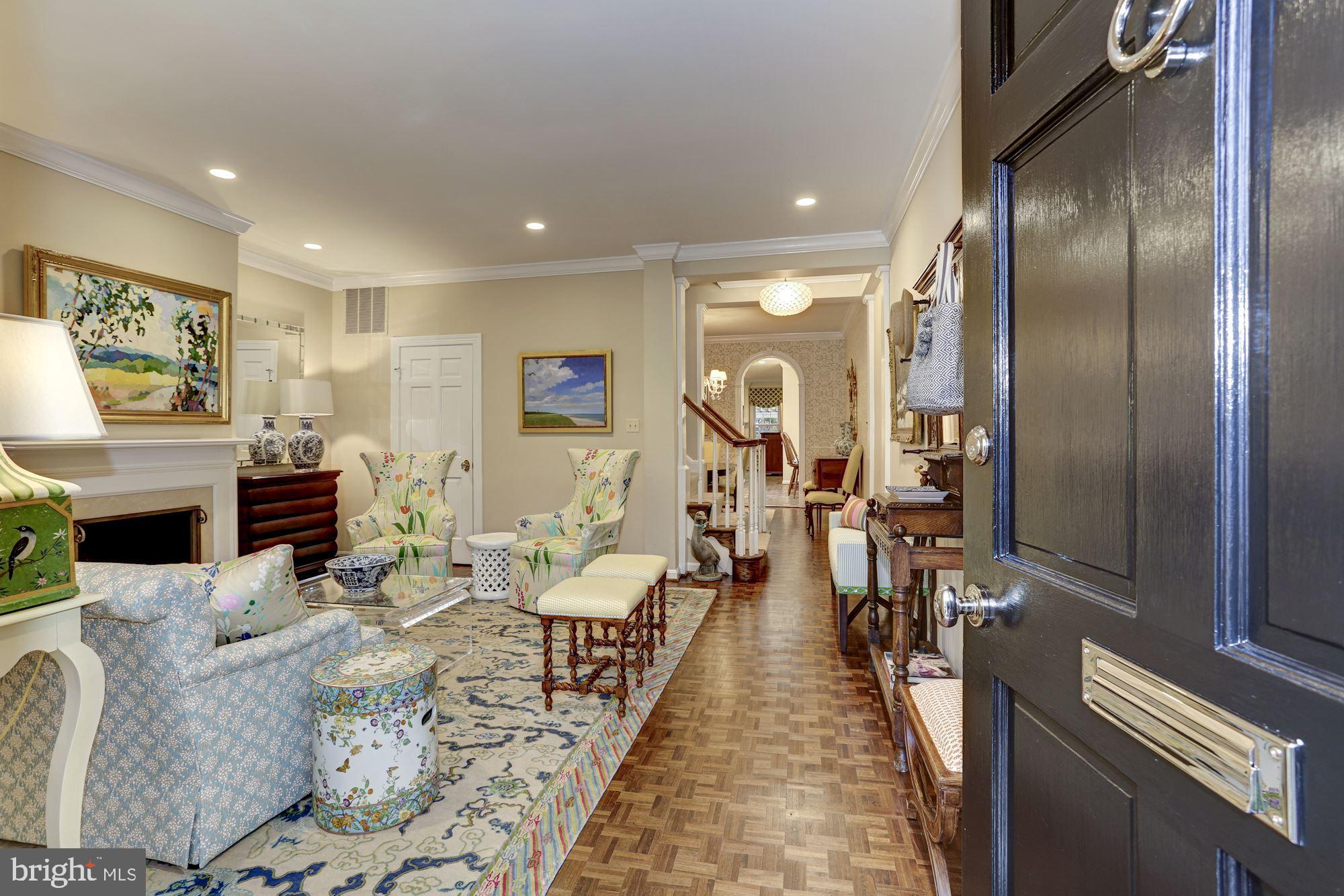 OLD TOWN ALEXANDRIA - Residential