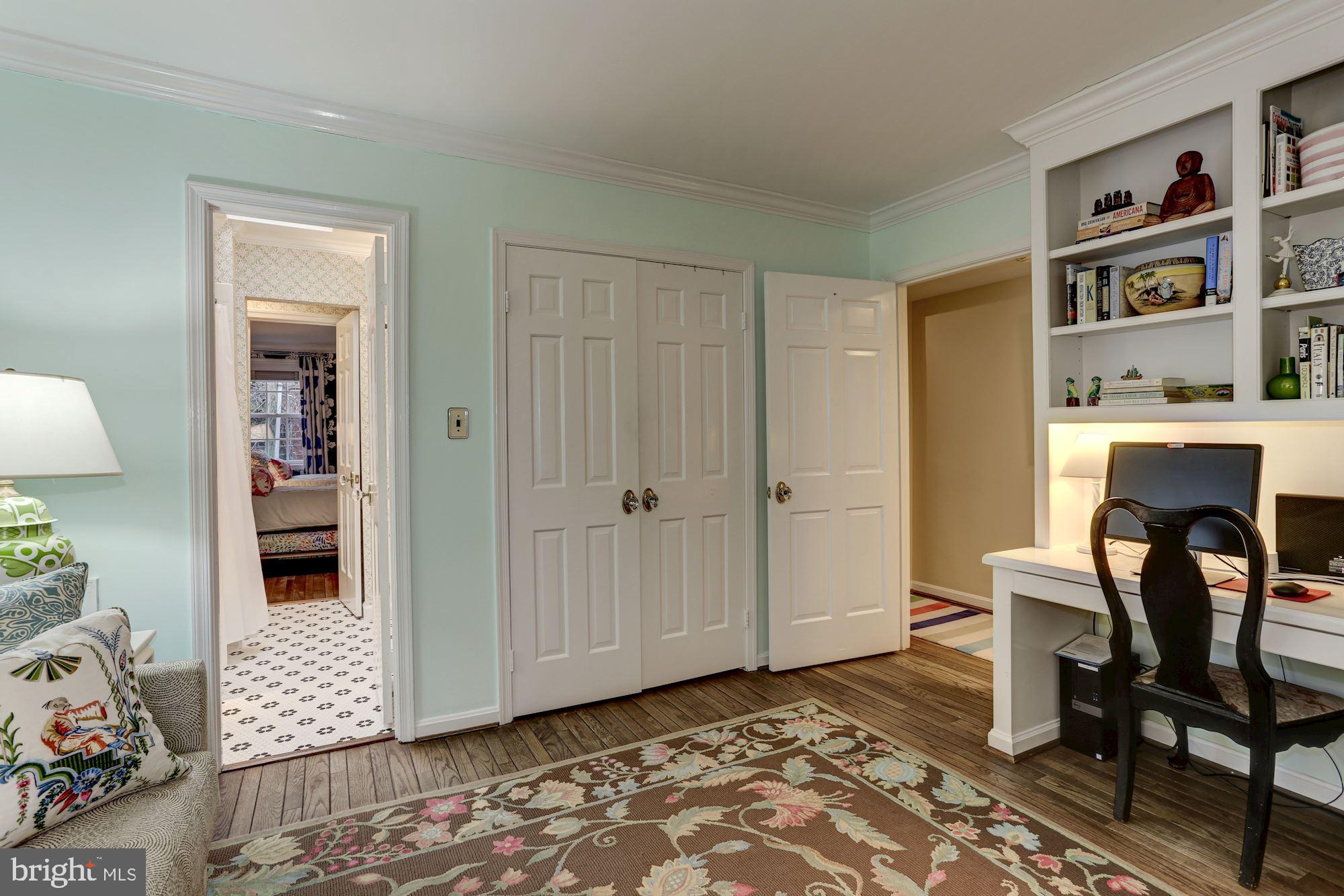 OLD TOWN ALEXANDRIA - Residential