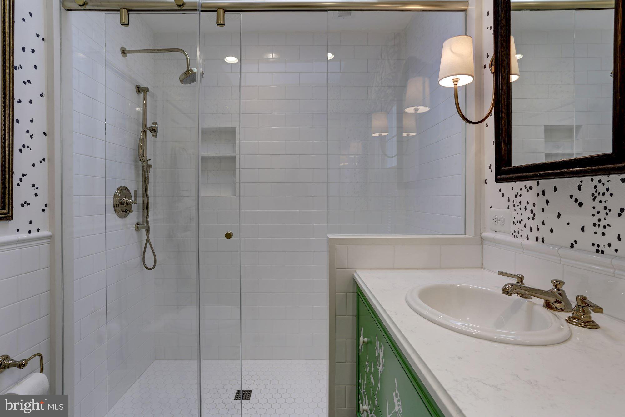 OLD TOWN ALEXANDRIA - Residential