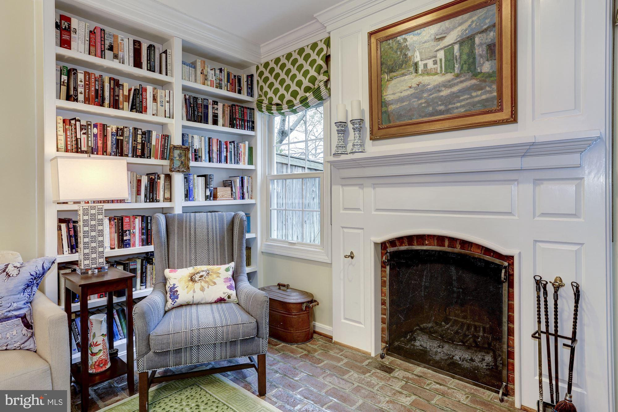 OLD TOWN ALEXANDRIA - Residential