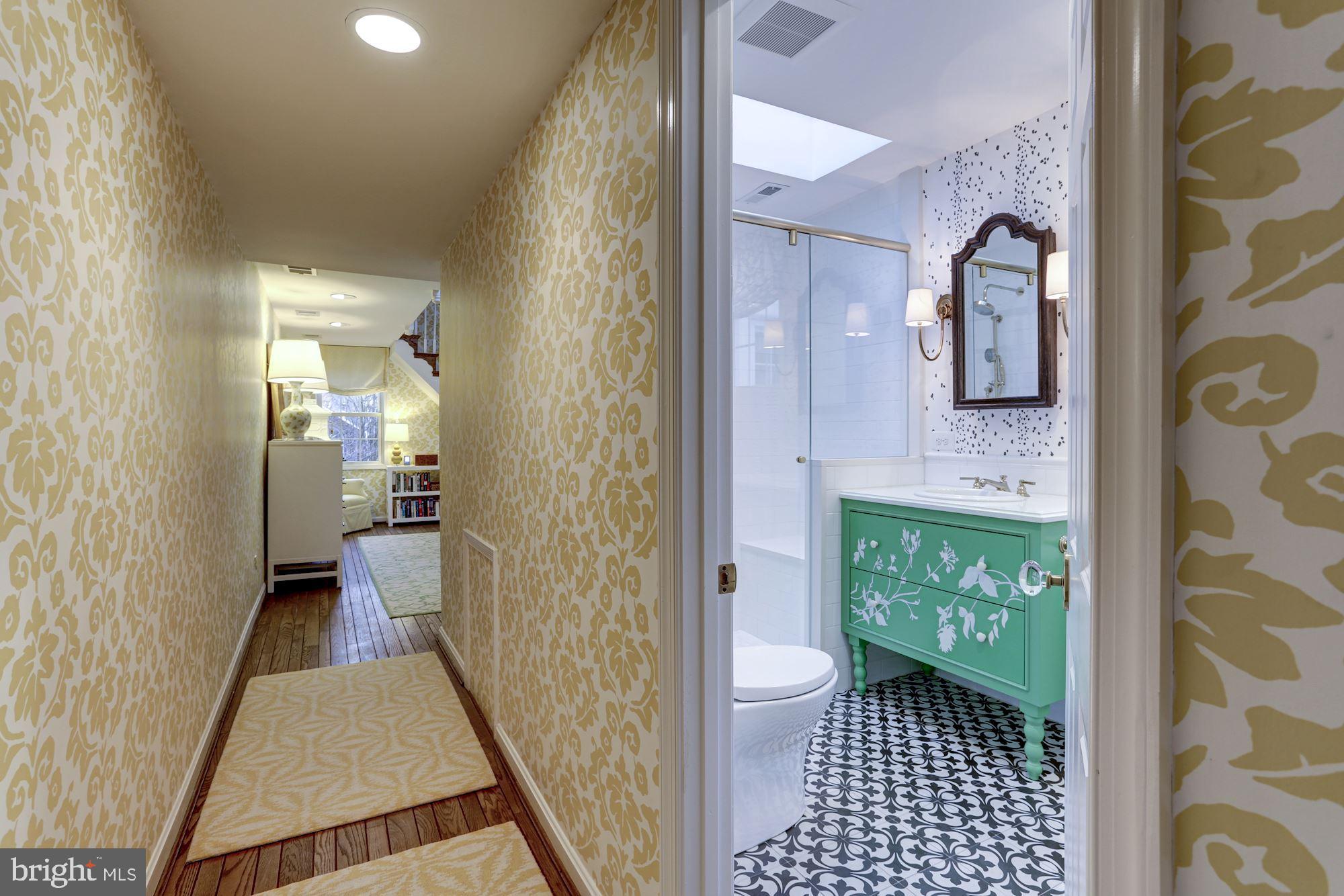 OLD TOWN ALEXANDRIA - Residential