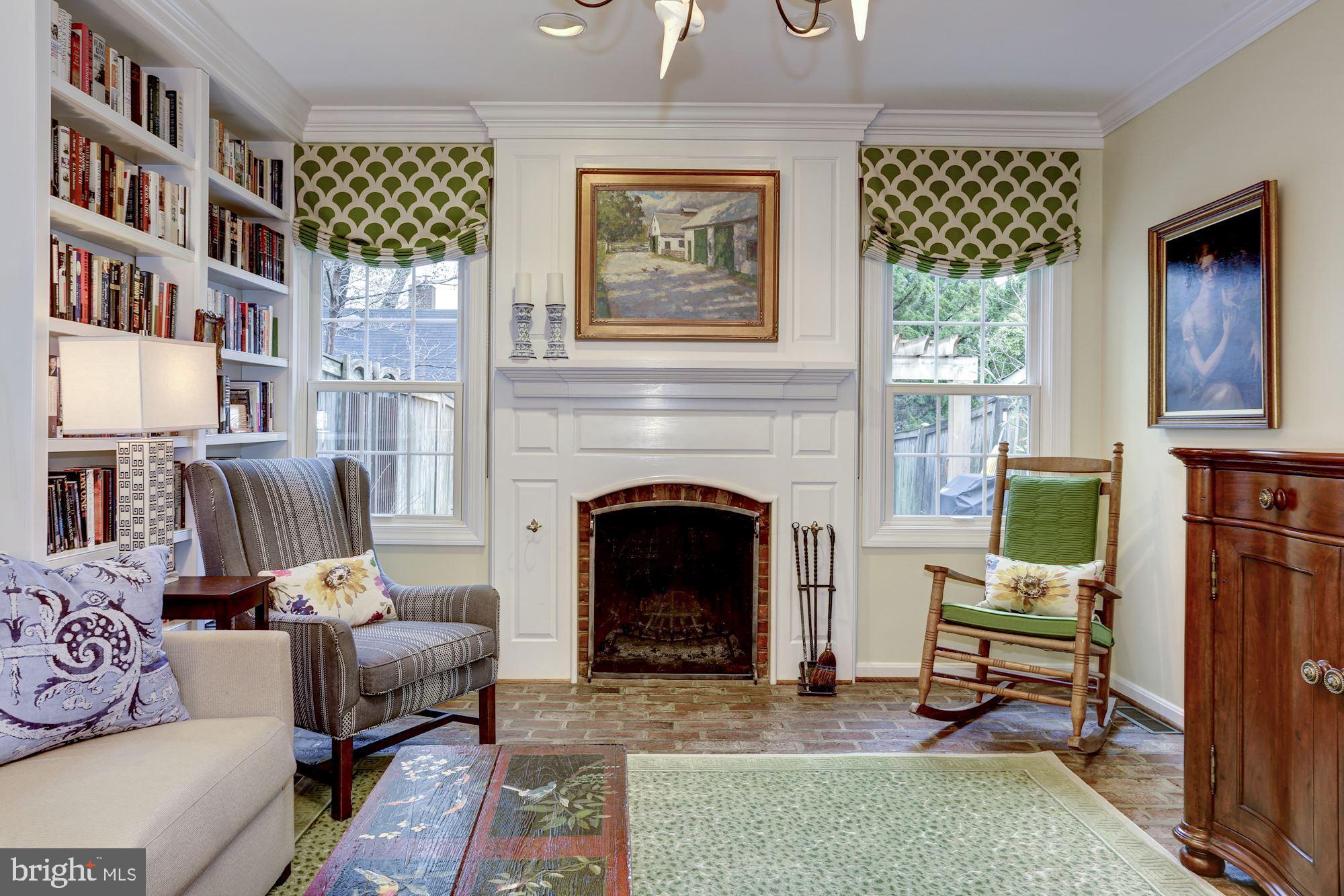 OLD TOWN ALEXANDRIA - Residential