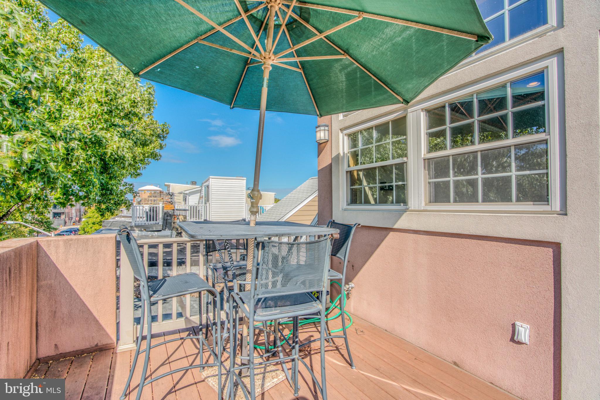 RIVERSIDE - Residential Lease