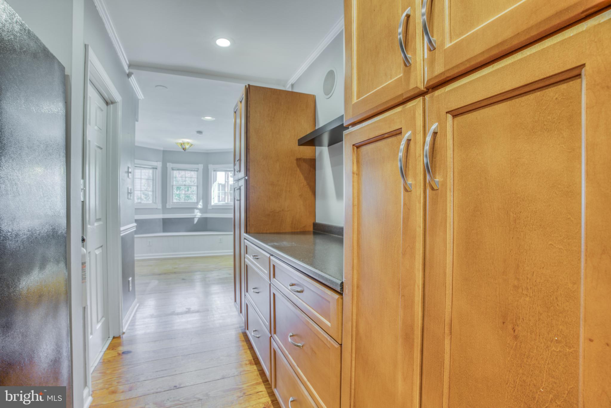 RIVERSIDE - Residential Lease