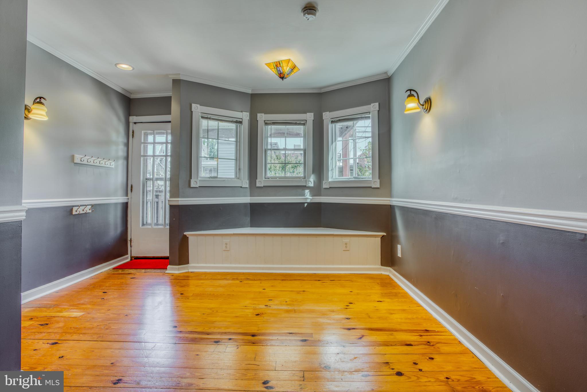 RIVERSIDE - Residential Lease