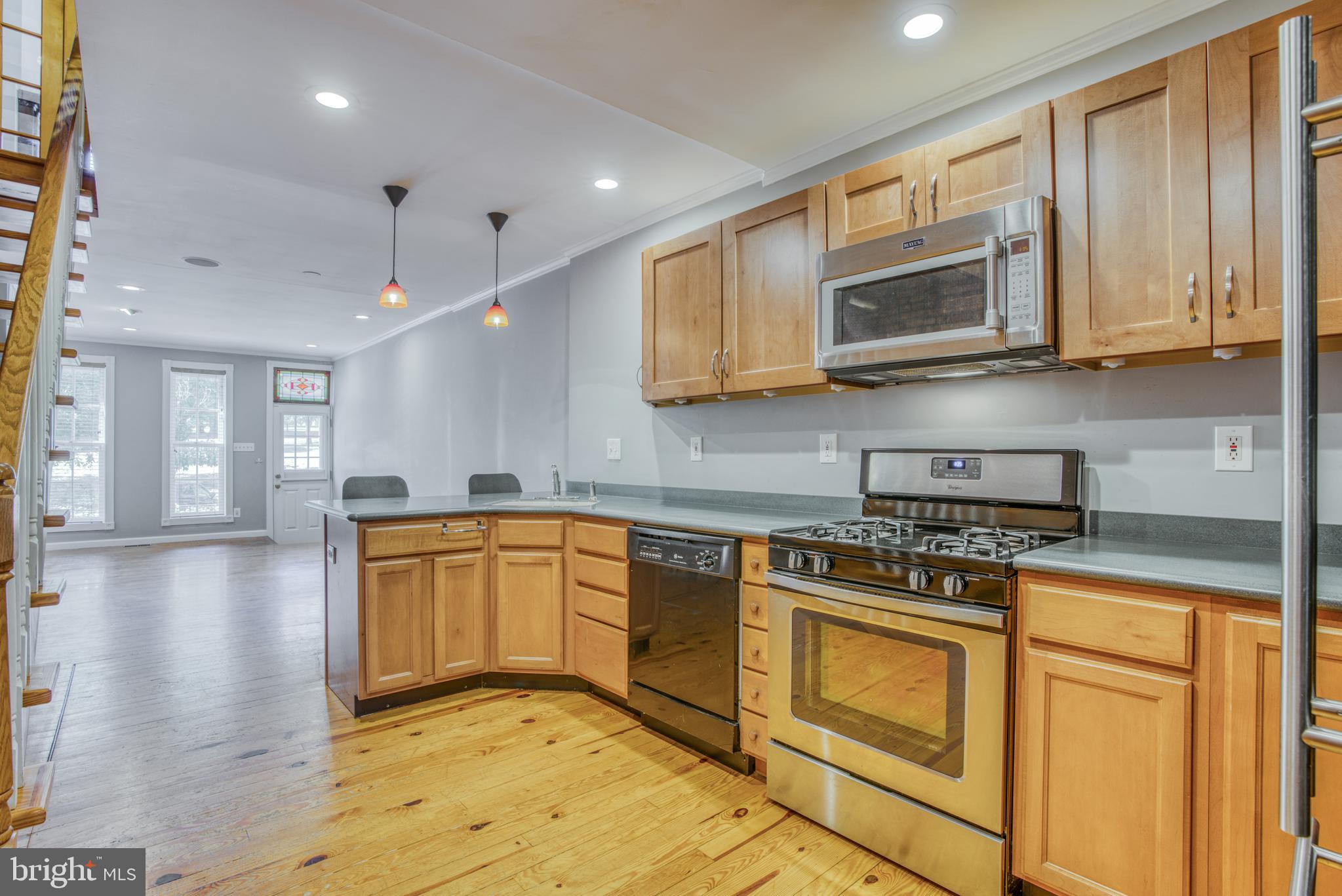 RIVERSIDE - Residential Lease