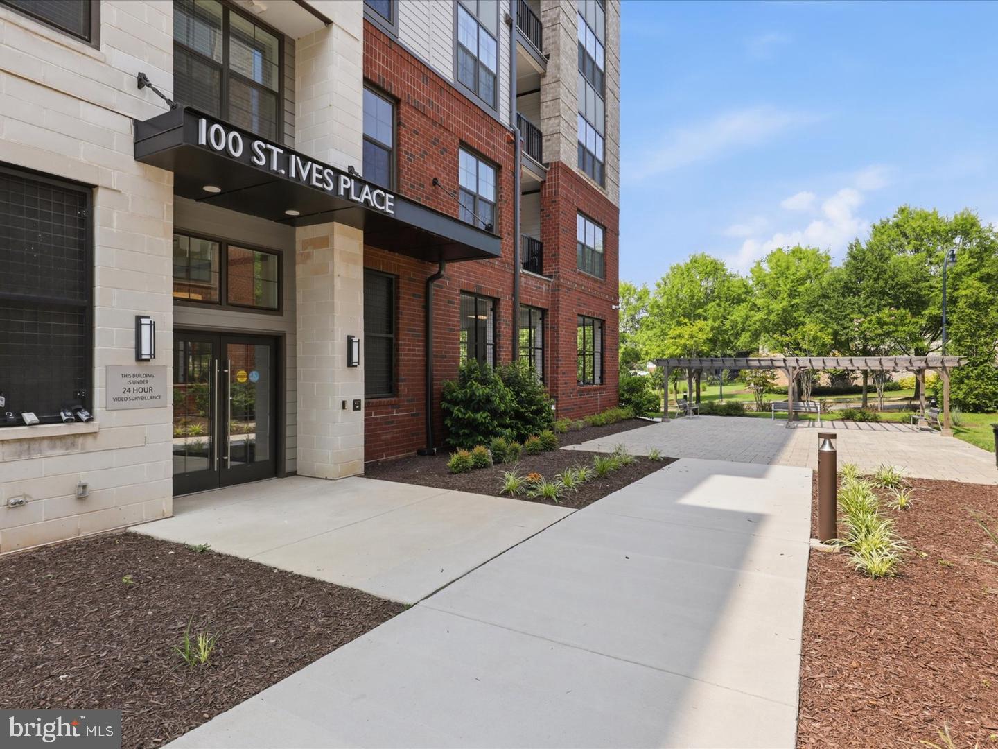 100 SAINT IVES PLACE 403