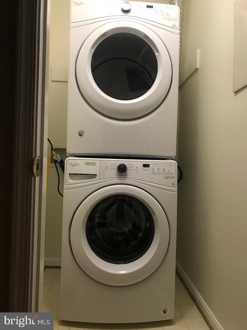 AUTUMN CHASE - Residential Lease