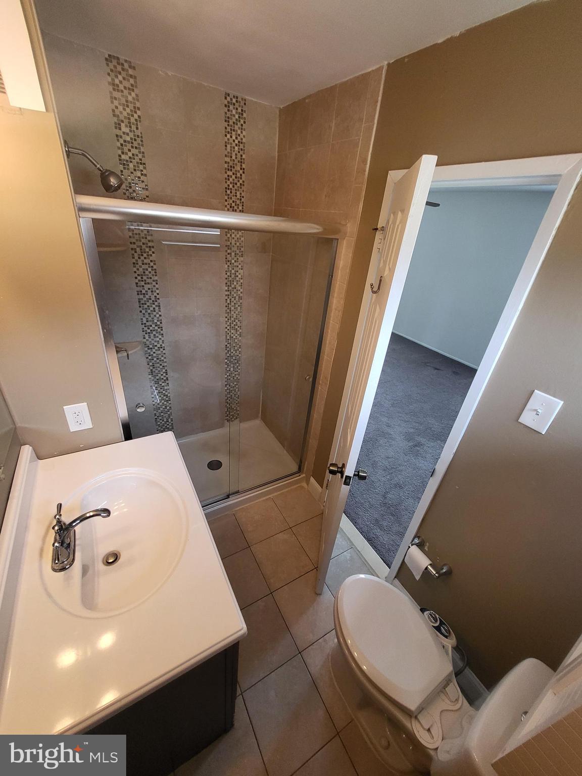 HOLLYBROOKE - Residential Lease