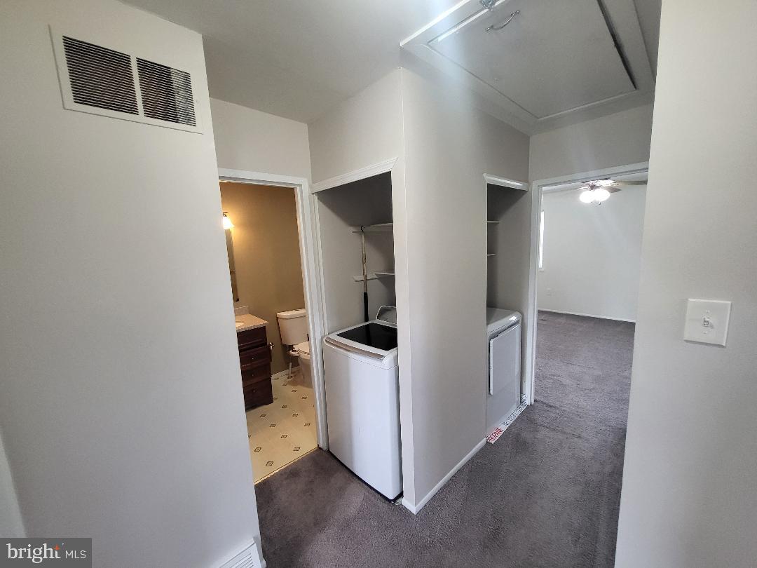 HOLLYBROOKE - Residential Lease