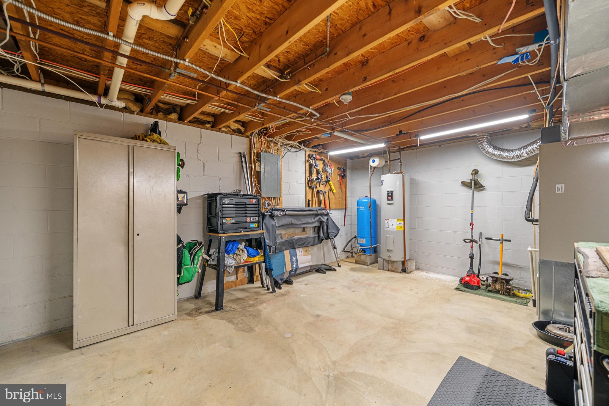 WHITE SANDS - Residential