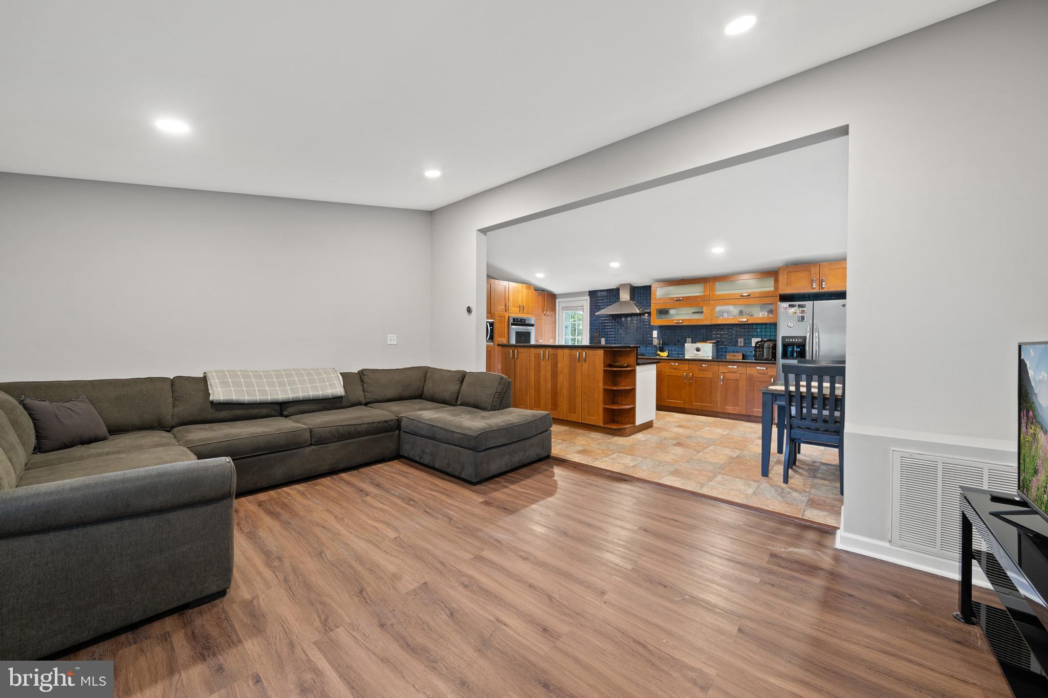 WHITE SANDS - Residential