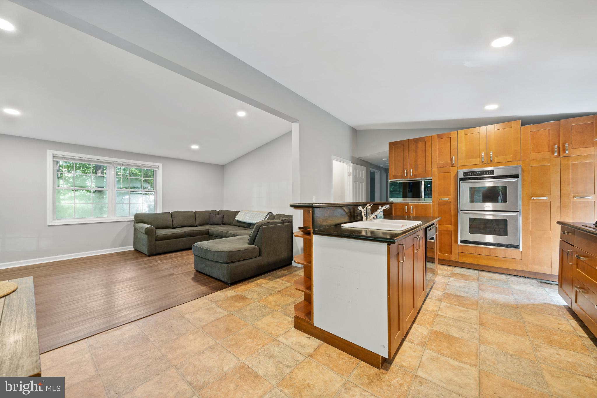 WHITE SANDS - Residential