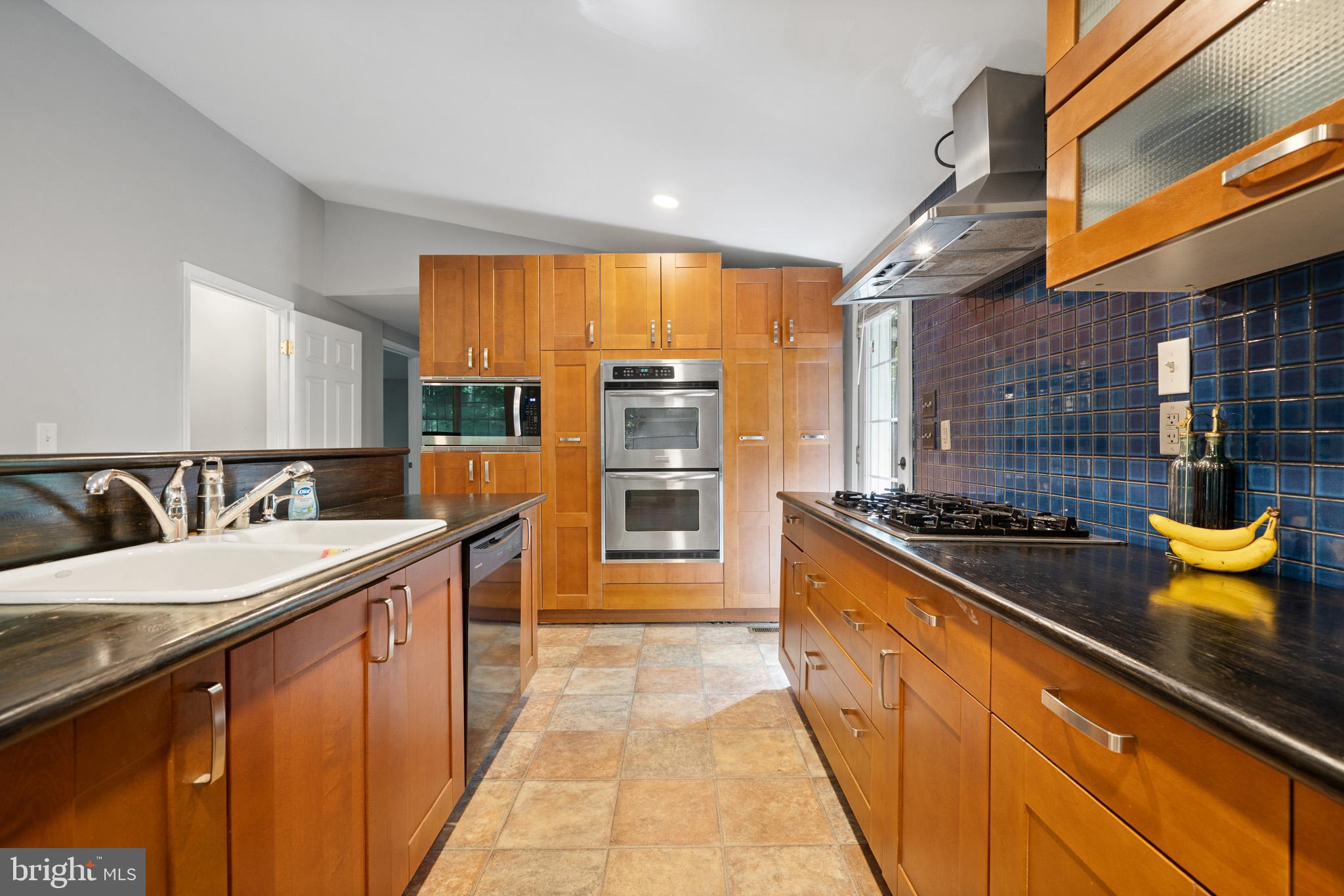 WHITE SANDS - Residential