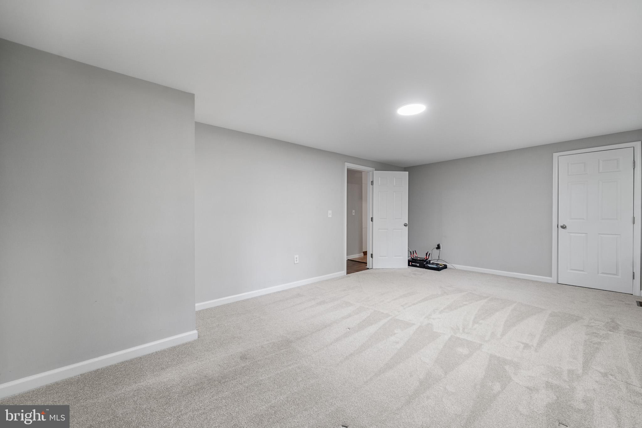 WHITE SANDS - Residential