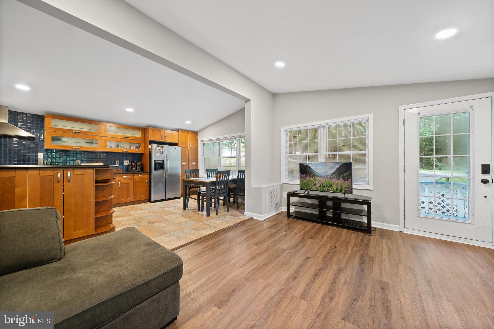 WHITE SANDS - Residential