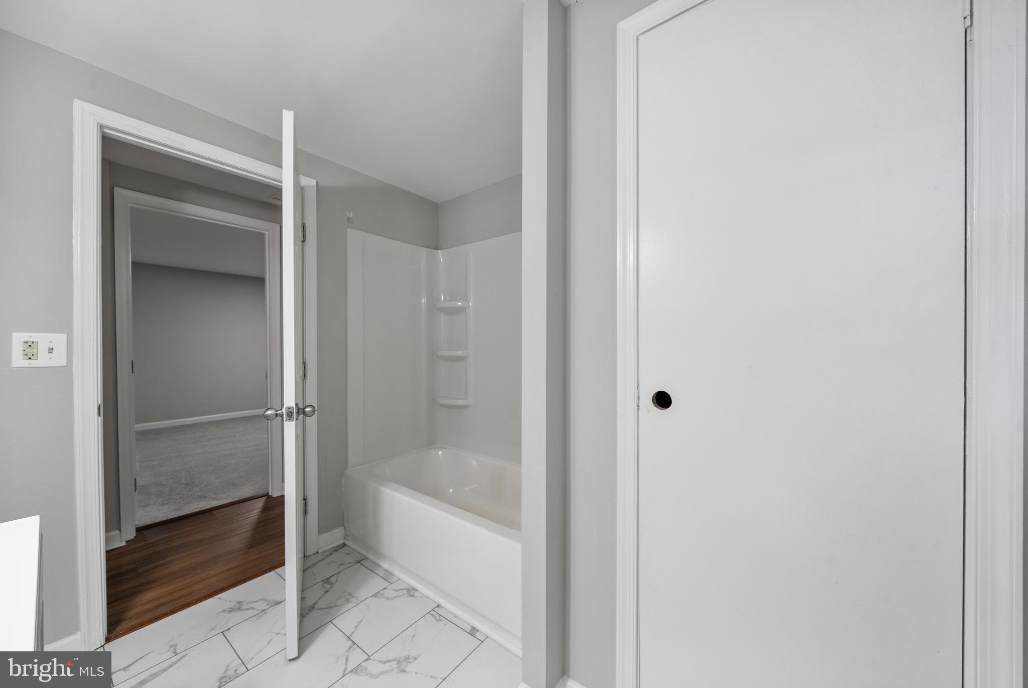 WHITE SANDS - Residential