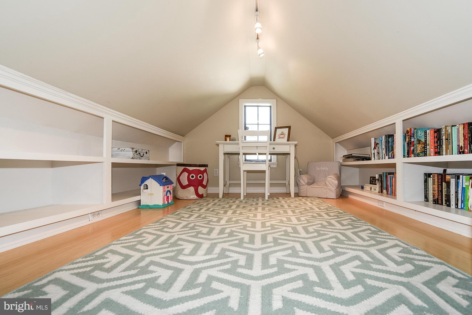 BROOKDALE - Residential