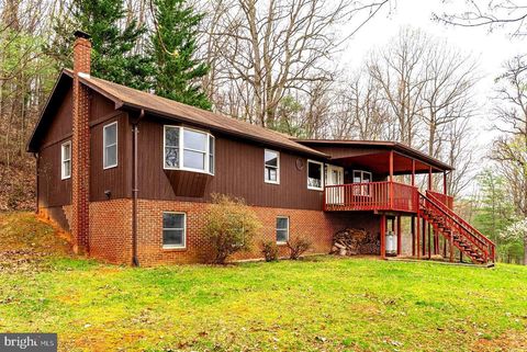 287 BLACKTHORNE ROAD STANLEY VA 22851