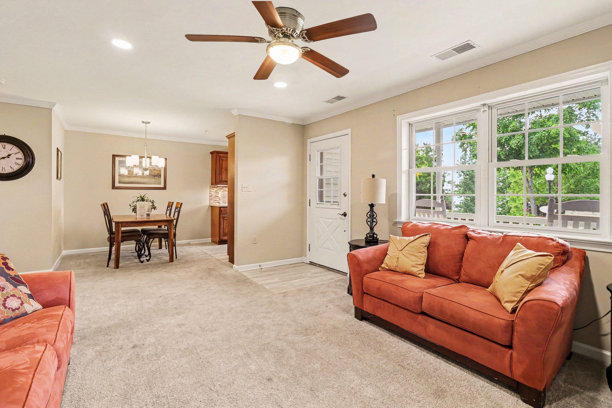 43 ELLEN CIRCLE