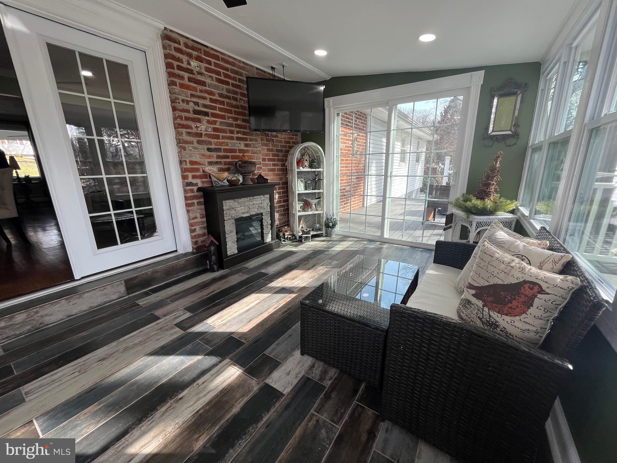 FOXCROFT - Residential