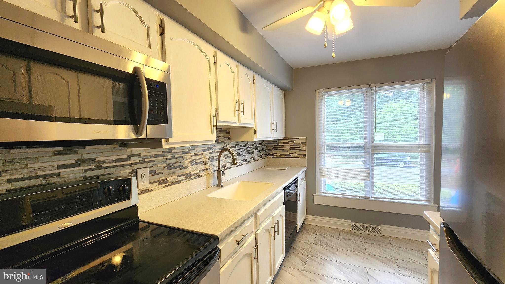 THE HAMLET - Residential Lease