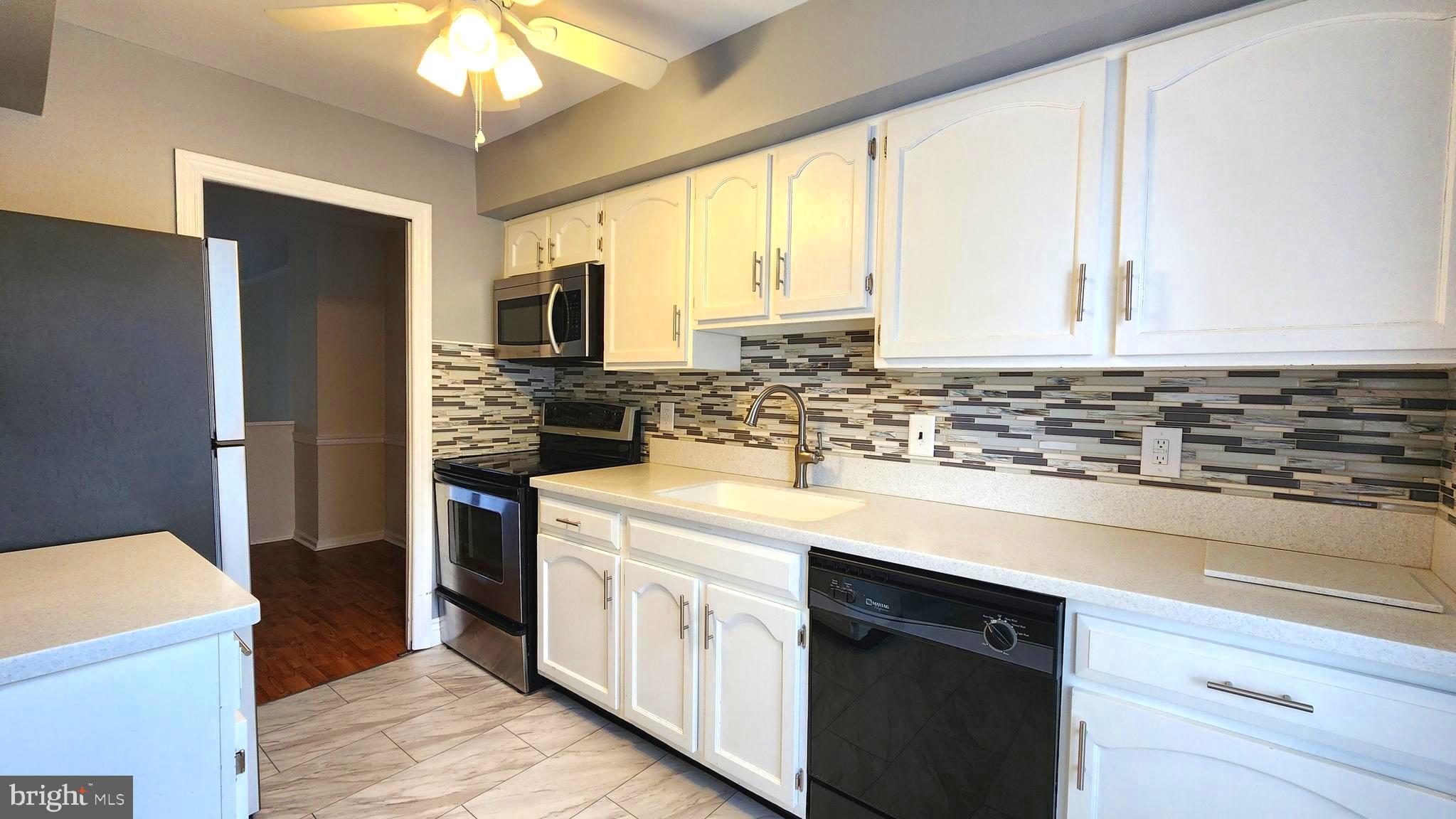 THE HAMLET - Residential Lease