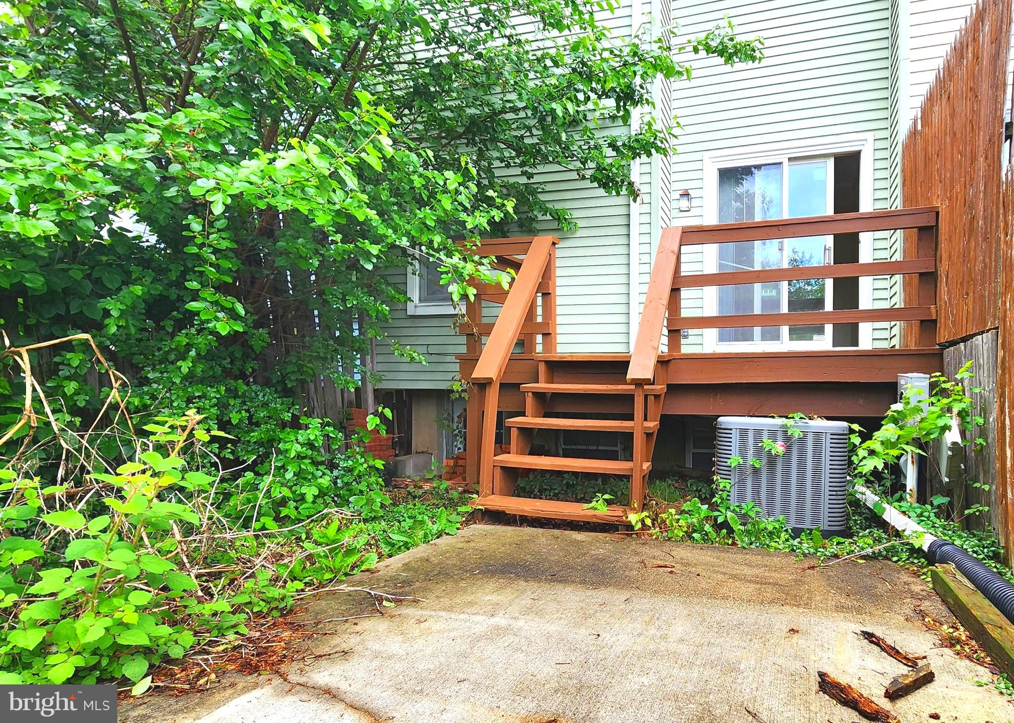 THE HAMLET - Residential Lease