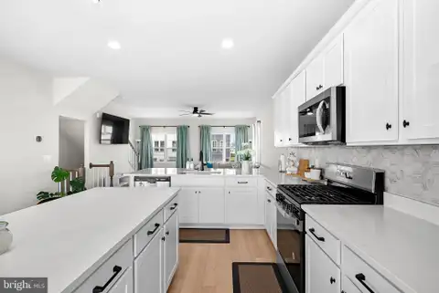 MLS: VAFV2041174