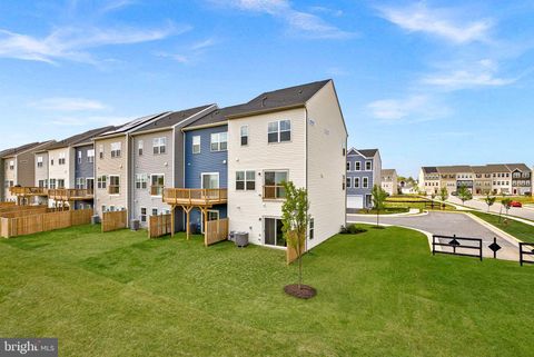 Townhouse For Sale - 142 Bamboo Shoot Lane<br/> STEPHENSON, VA 22656