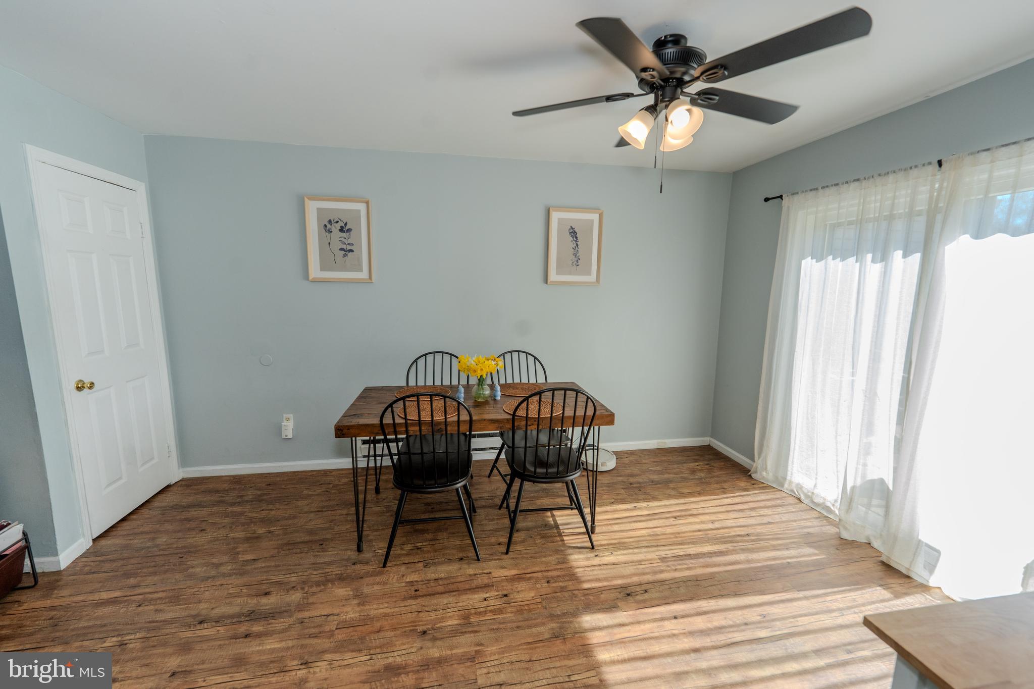 COLONIAL VIL - Residential