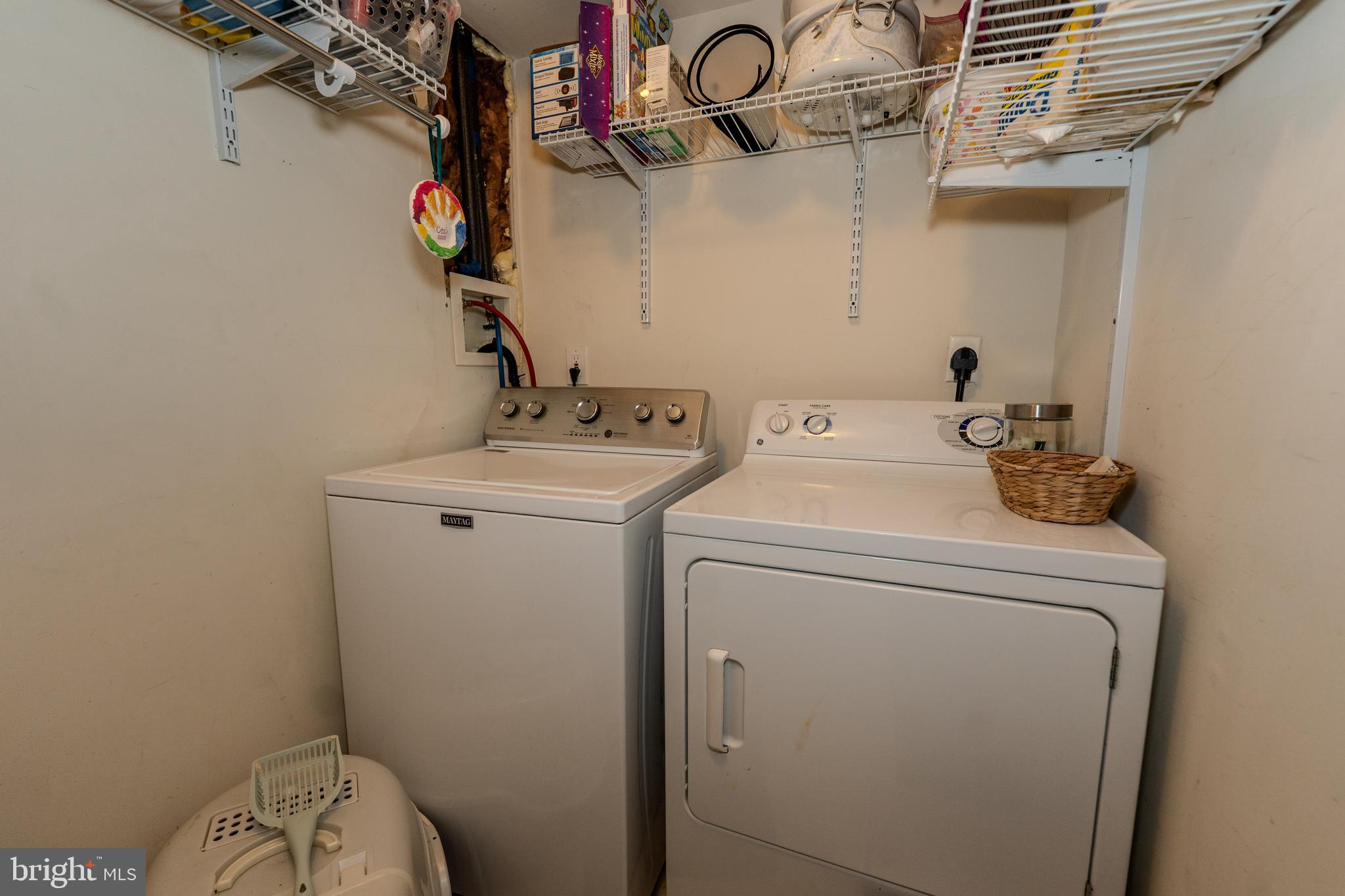 COLONIAL VIL - Residential