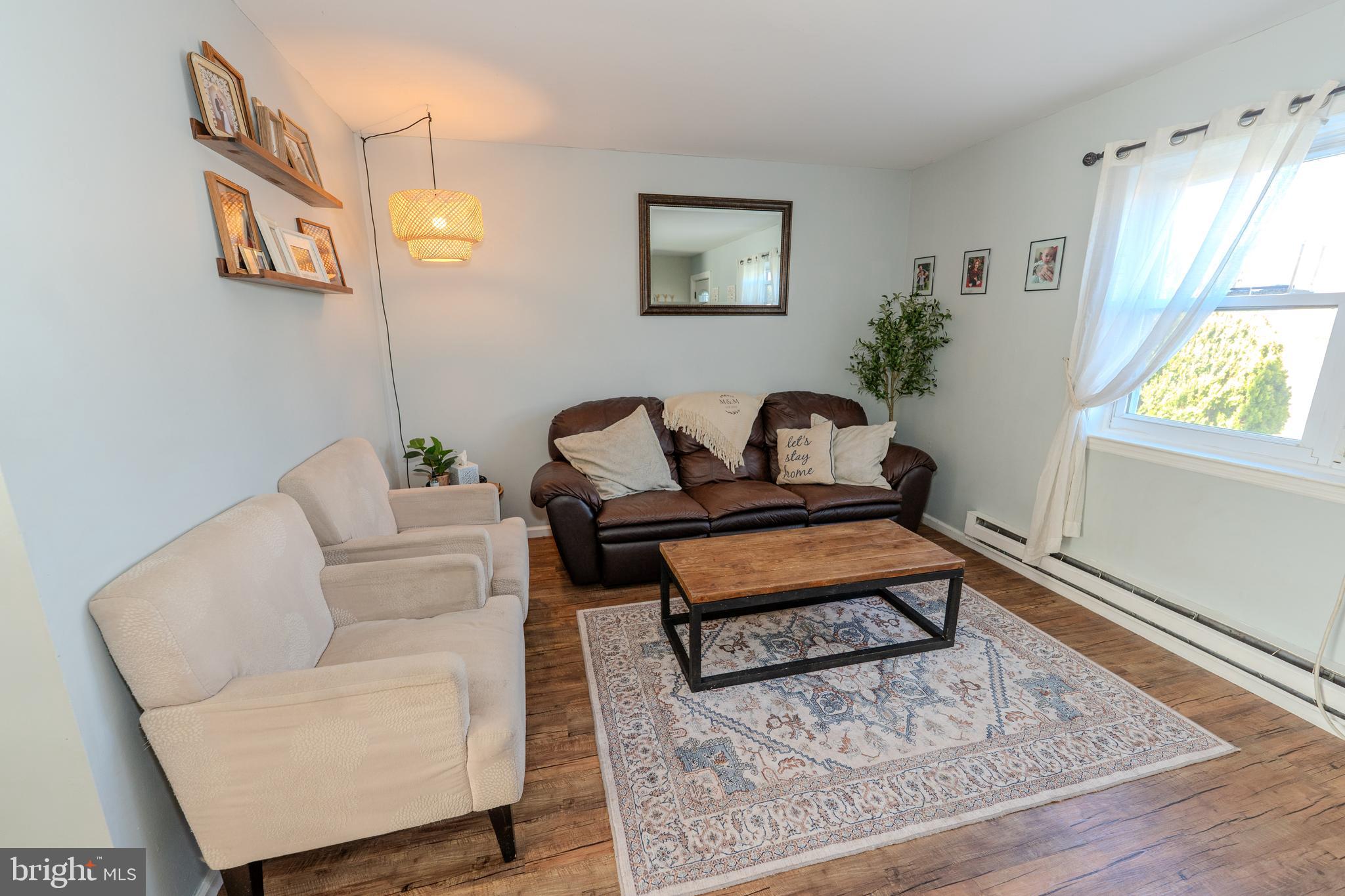 COLONIAL VIL - Residential