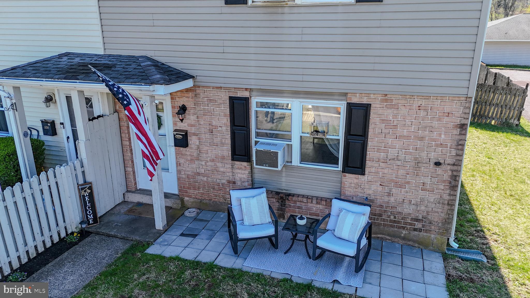 COLONIAL VIL - Residential