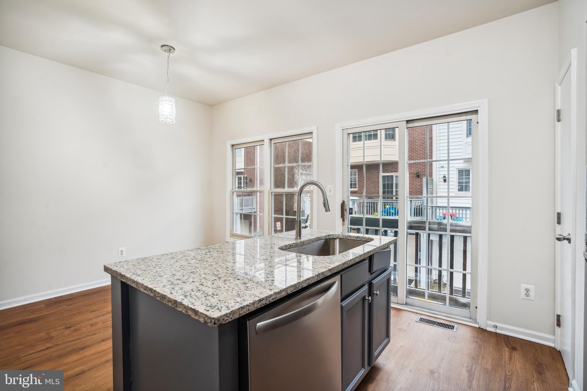 TYSONS VILLAGE - Residential