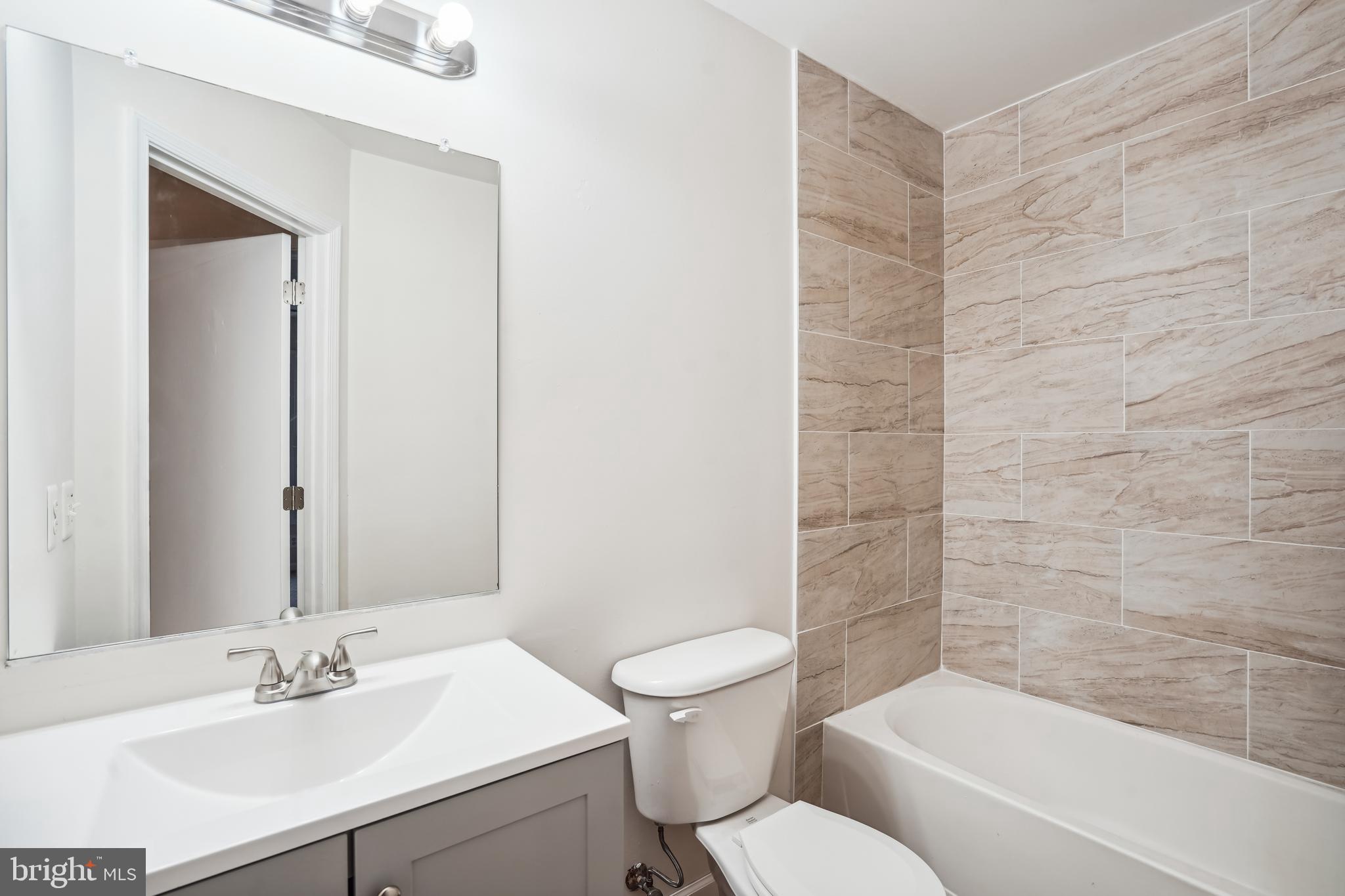 TYSONS VILLAGE - Residential