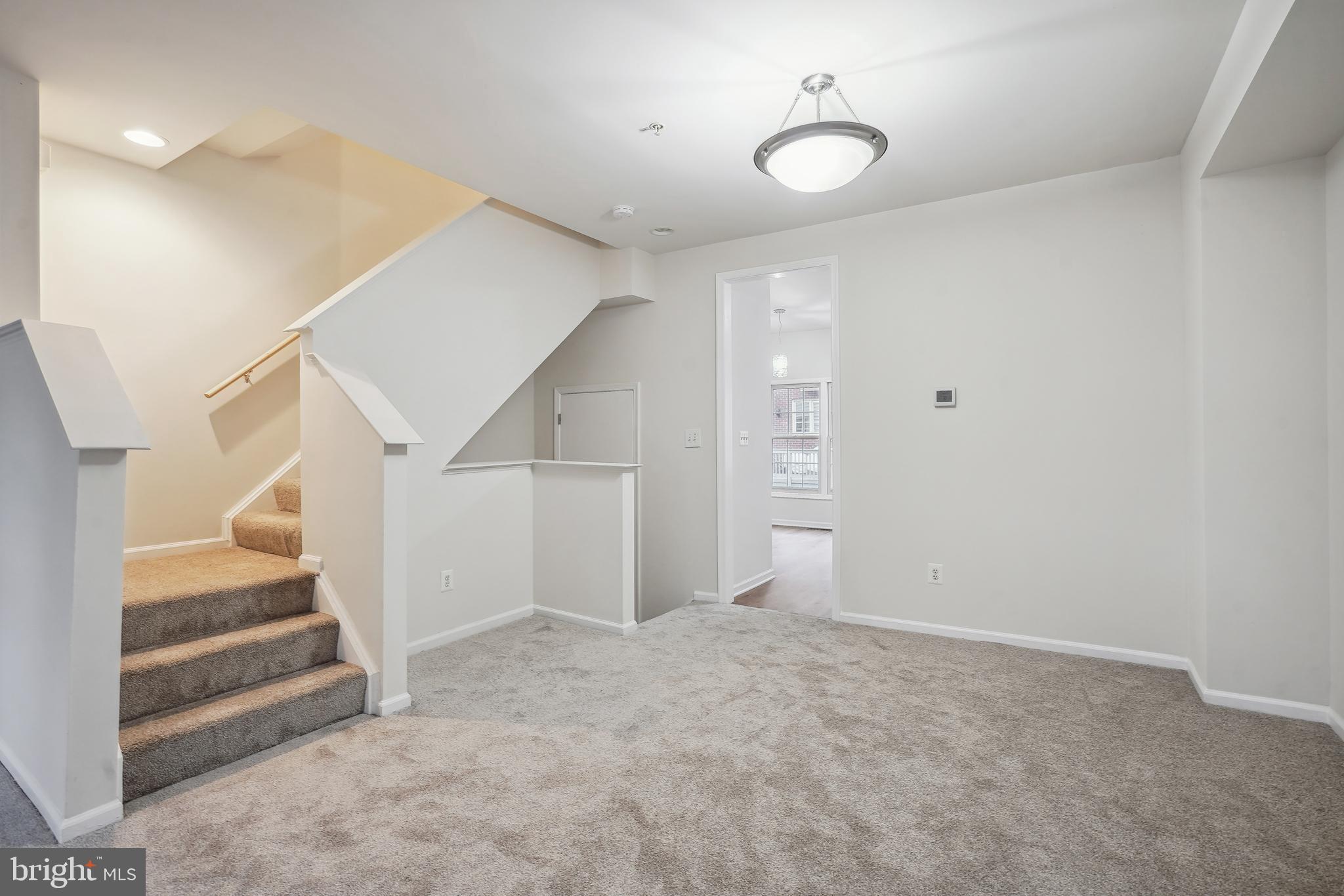 TYSONS VILLAGE - Residential