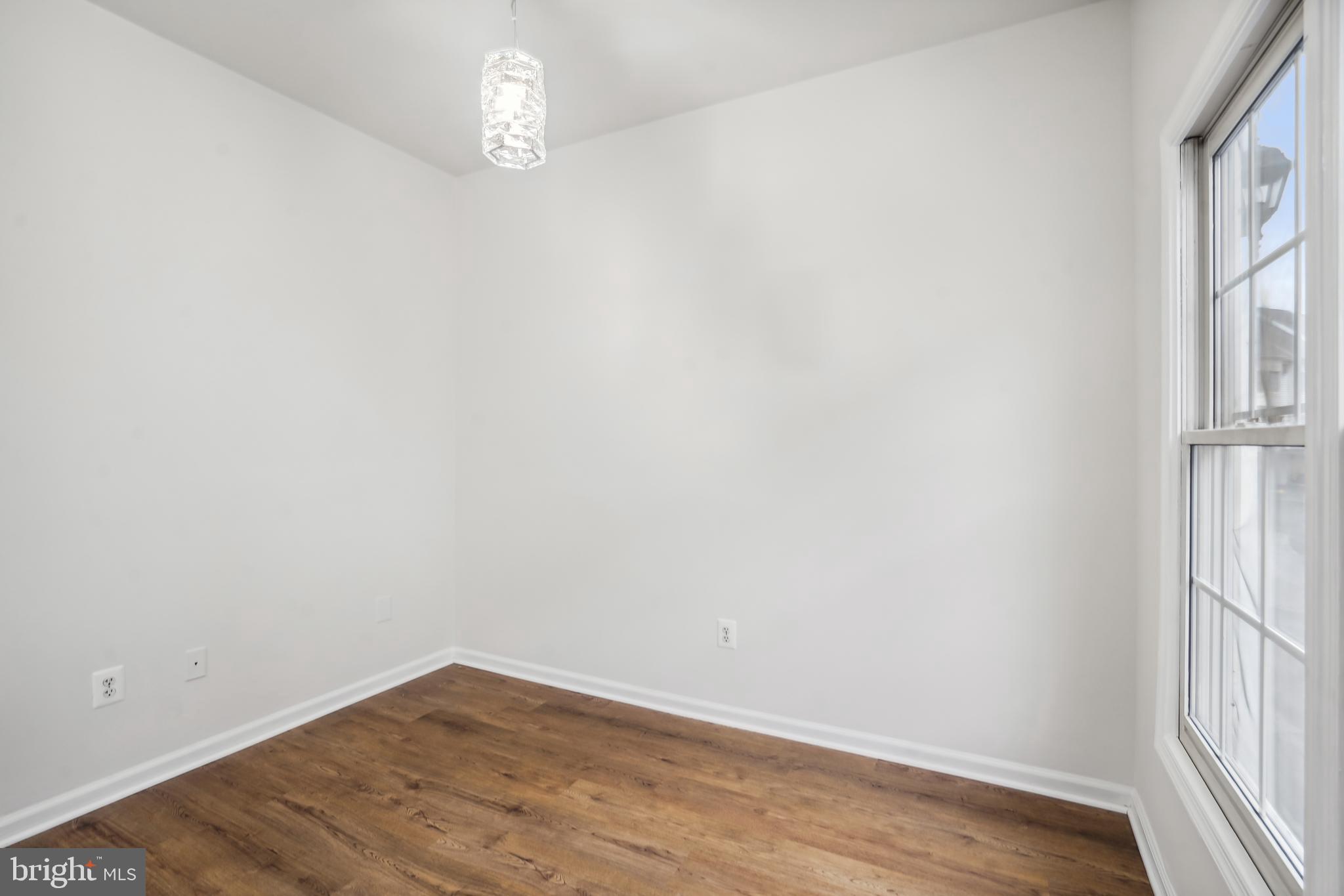 TYSONS VILLAGE - Residential