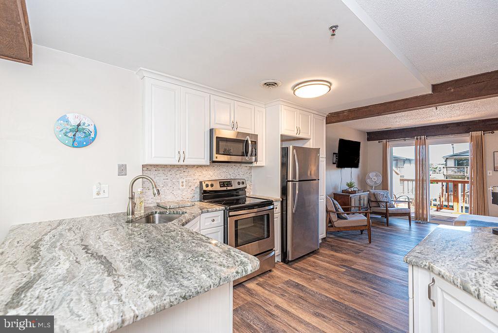 124 NEWPORT BAY DRIVE 7