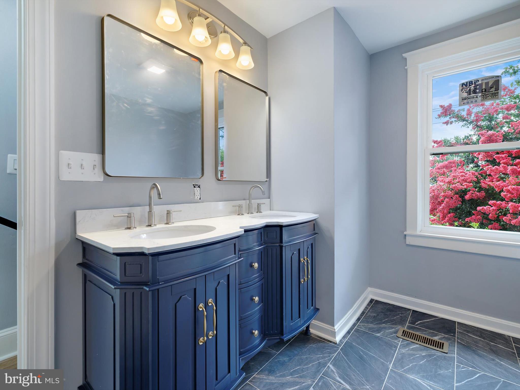 VIOLETVILLE - Residential