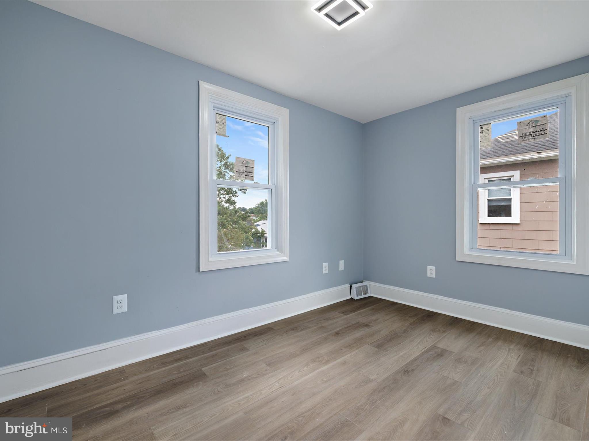 VIOLETVILLE - Residential