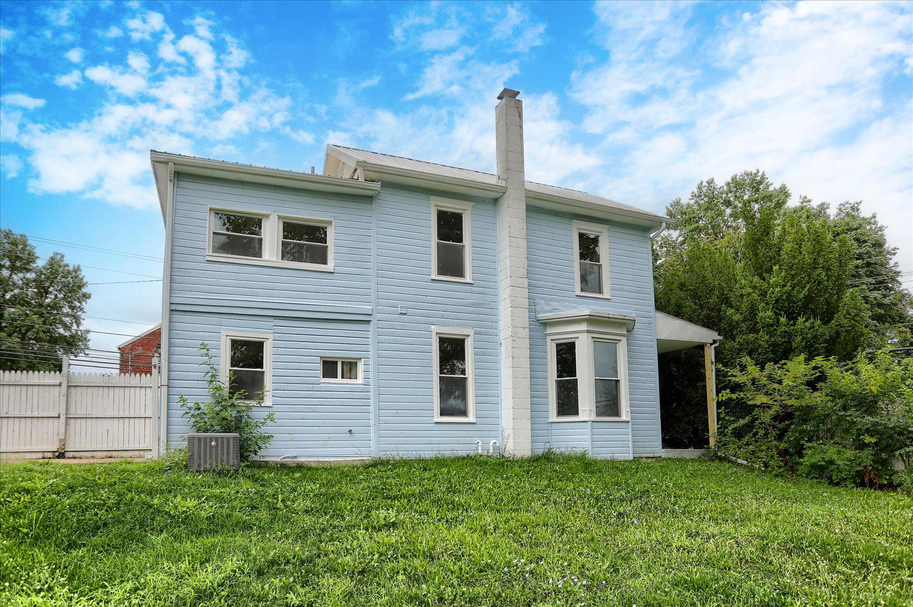 801 N MOUNTAIN ROAD