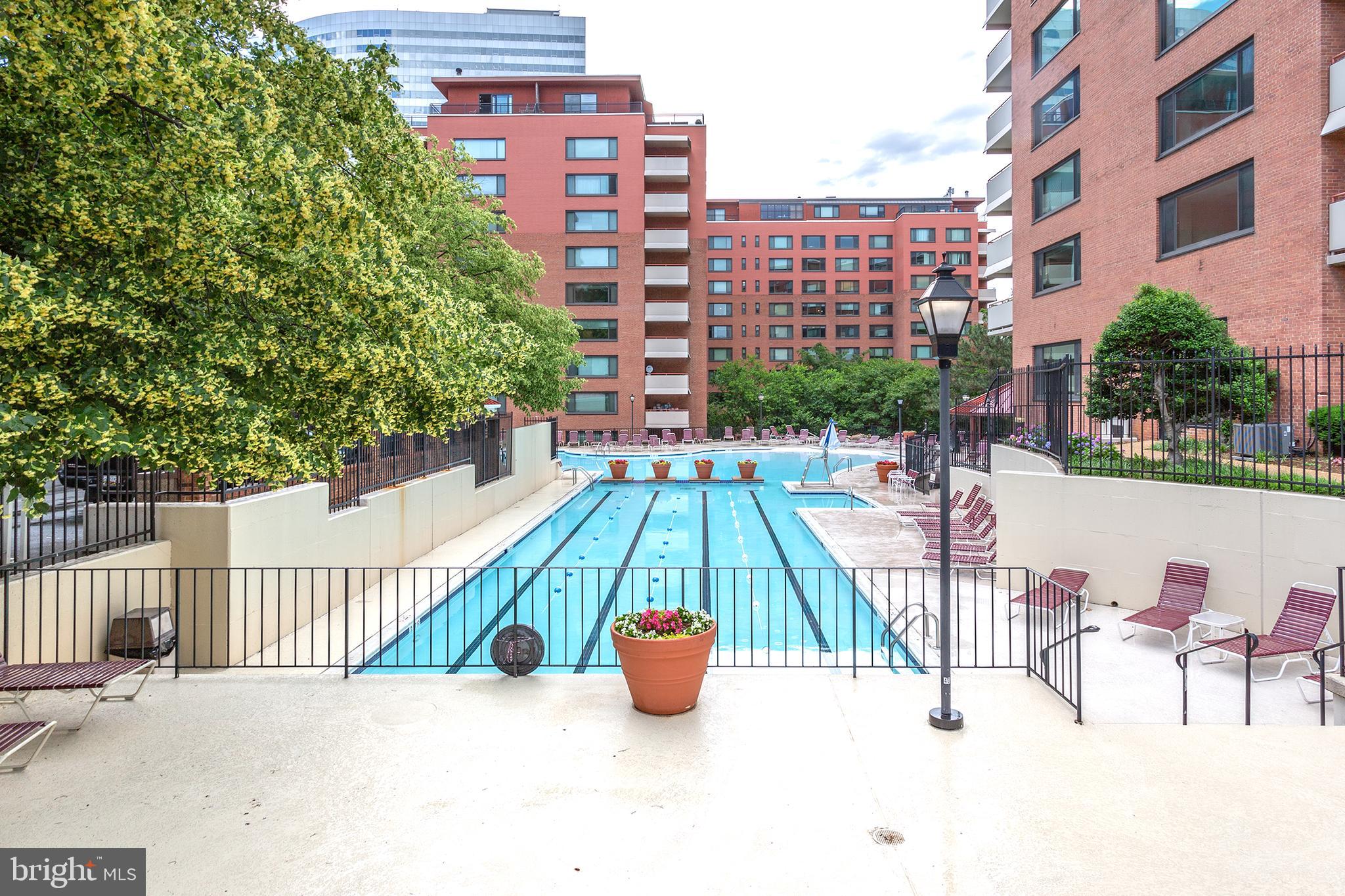 RIVER PLACE NORTH - Residential