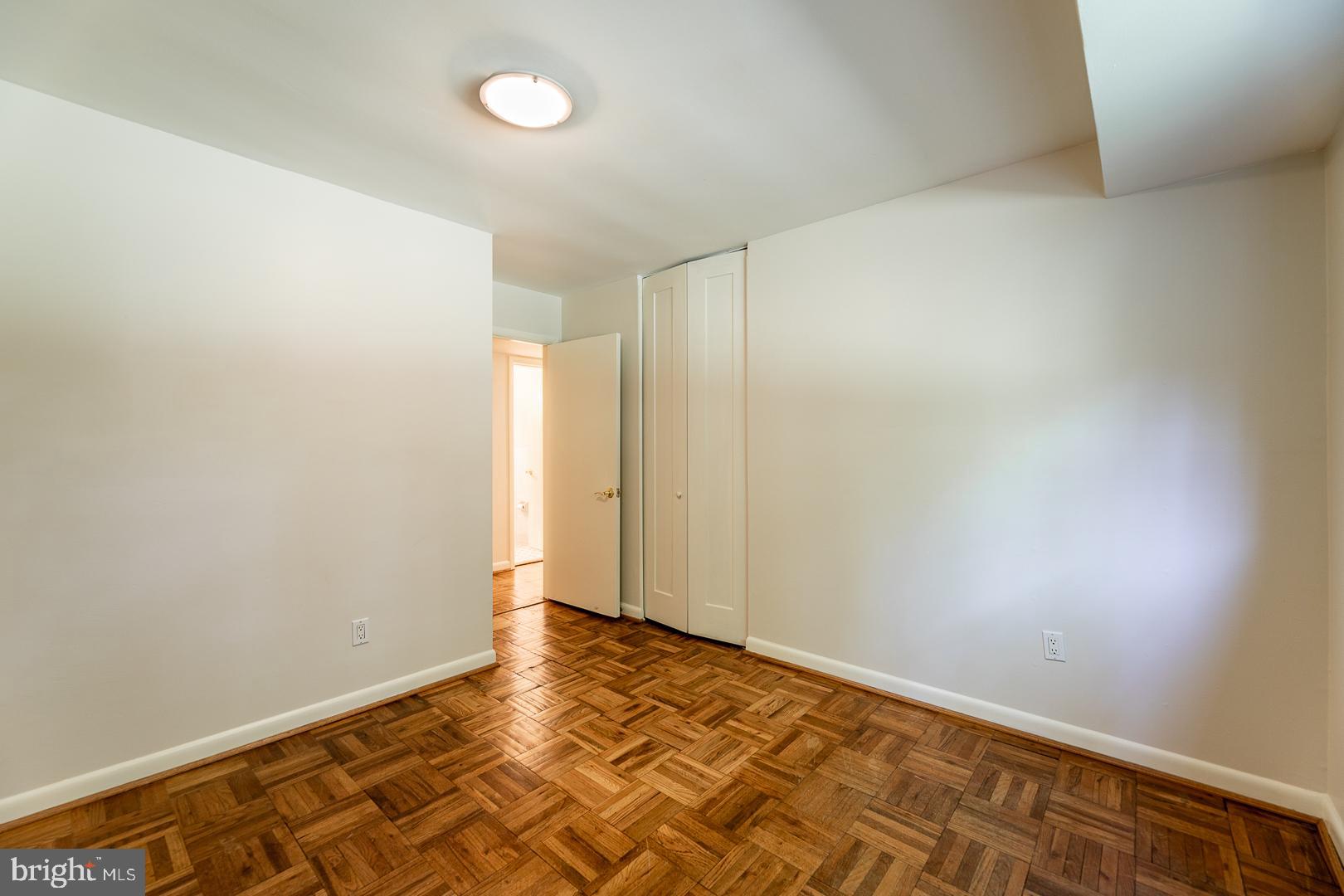 PARKSIDE CONDOMINIUMS - Residential Lease