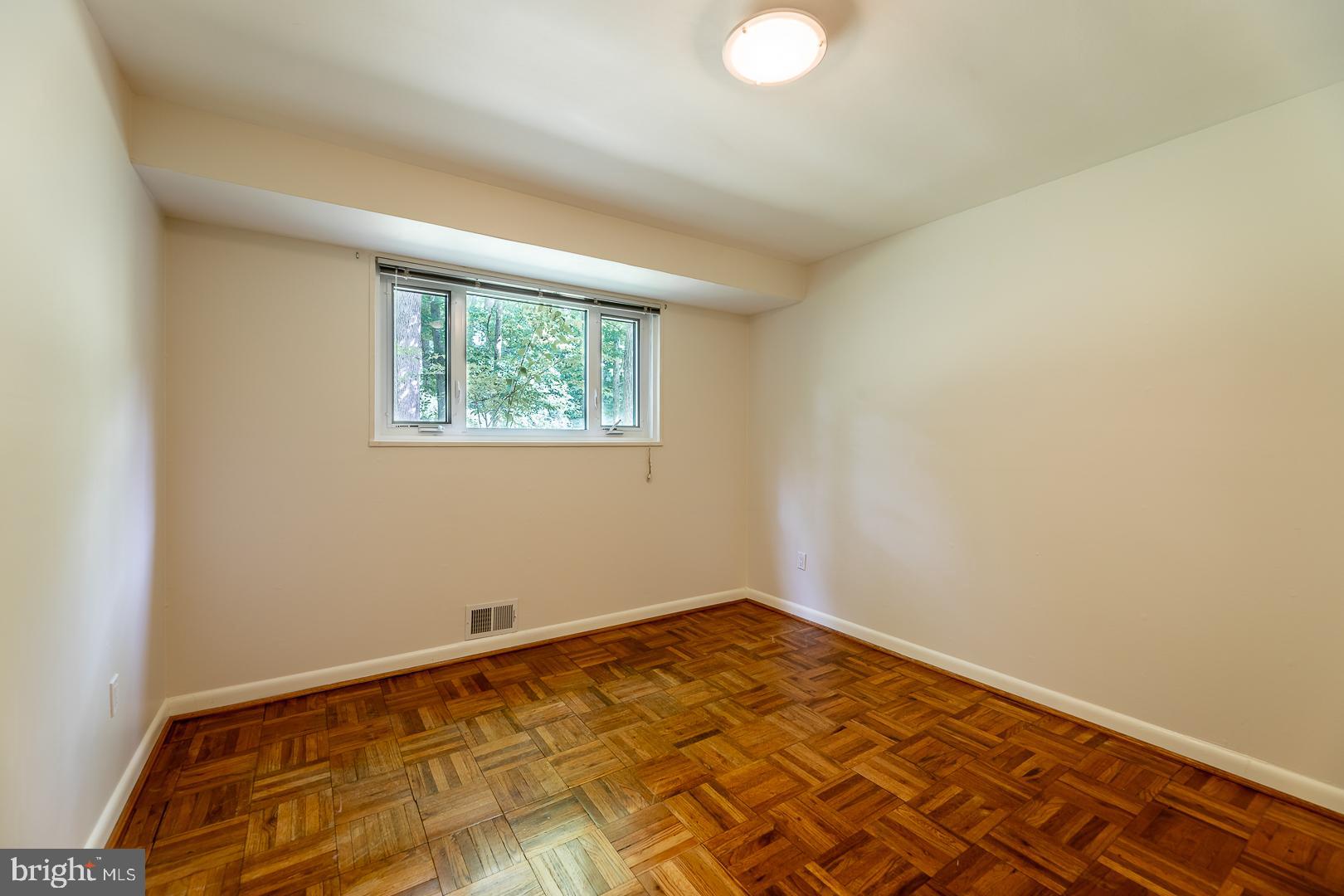 PARKSIDE CONDOMINIUMS - Residential Lease